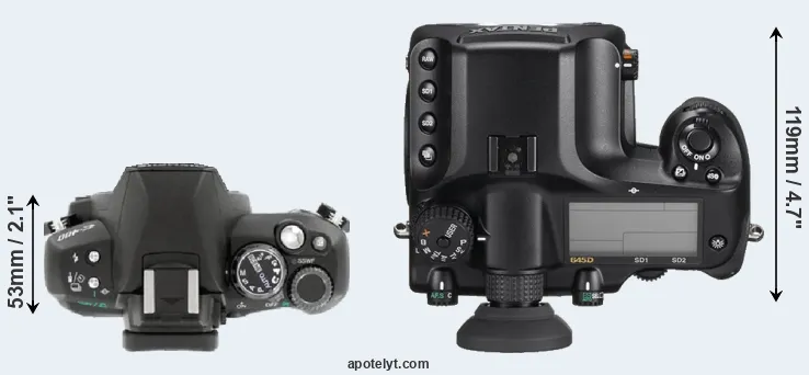 Compare E-400 versus 645D top